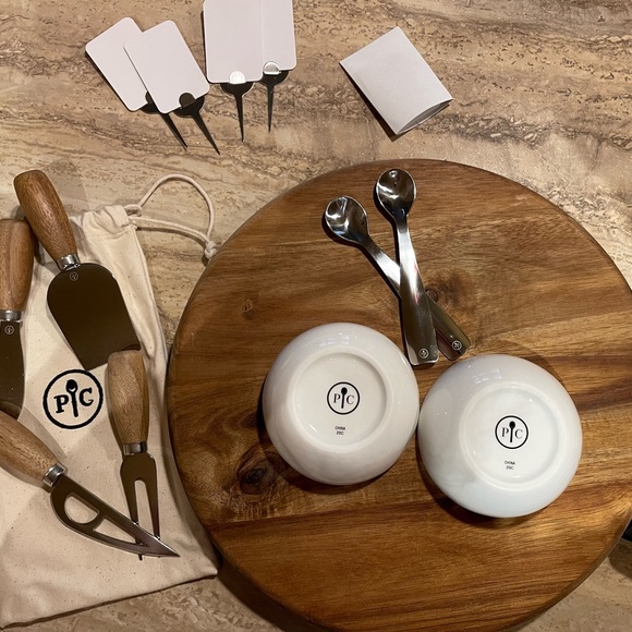 Pampered Chef- Premium Charcuterie cheese board. BRAND NEW!!!! - Picture 5 of 8